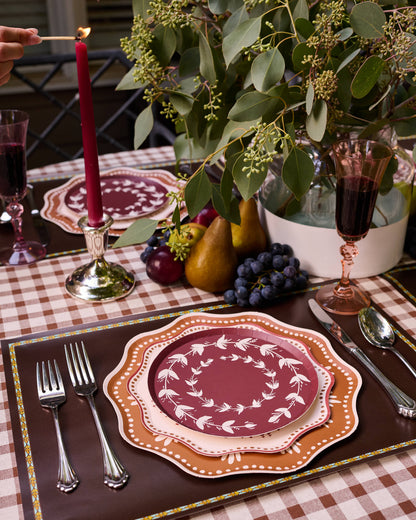 Plume Dinner Plate Set in Brass