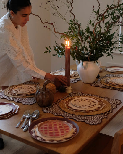 Plume Dinner Plate Set in Brass