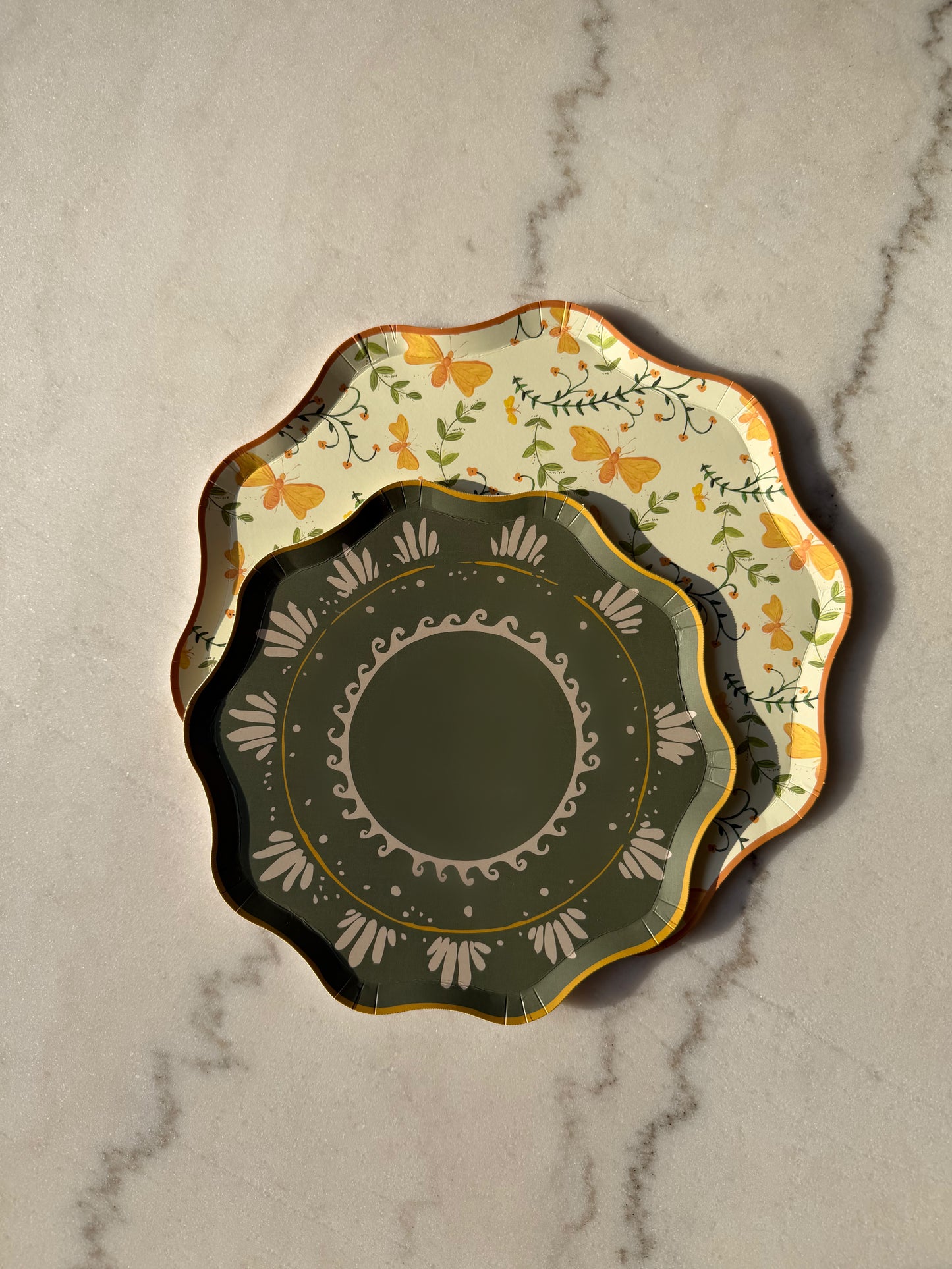 Flutter Toile Dinner Plate Set - Golden